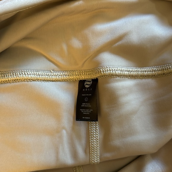 Noli liquid leggings in champagne. Size L - Picture 3 of 3